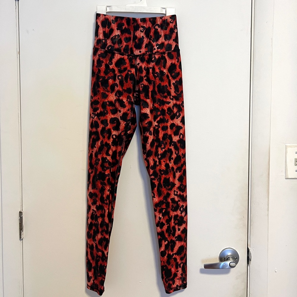 Terez Pink & Black Leopard Print Leggings